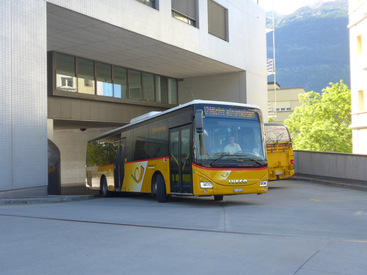 (180'408) - PostAuto Graubnden - GR 170'436 - Iveco am 22. Mai 2017 in Chur, Postautostation