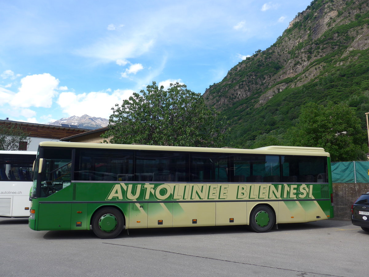 (180'629) - ABl Biasca - Nr. 4/TI 231'004 - Setra am 23. Mai 2017 in Biasca, Garage