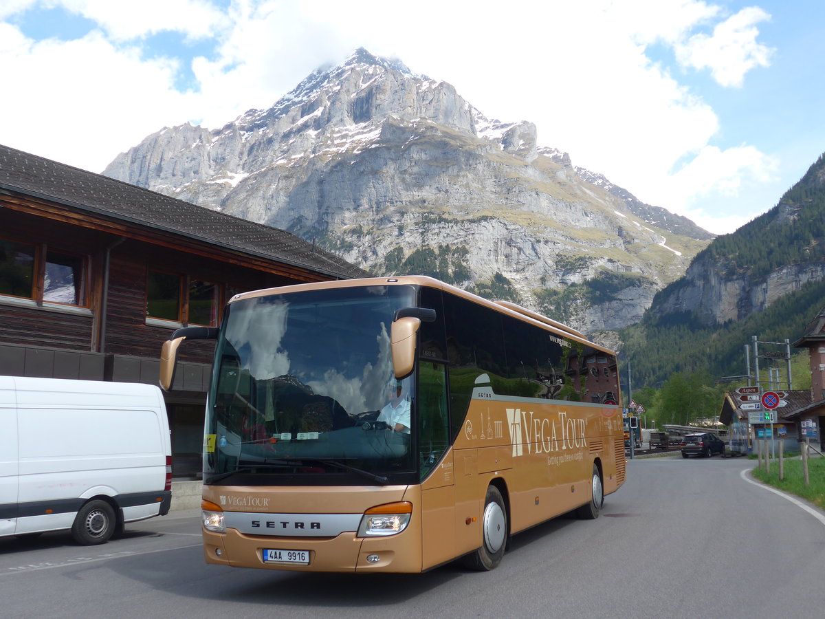 (180'747) - Aus Tschechien: Vega Tour, Praha - Nr. 269/4AA 9916 - Setra am 24. Mai 2017 in Grindelwald, Grund