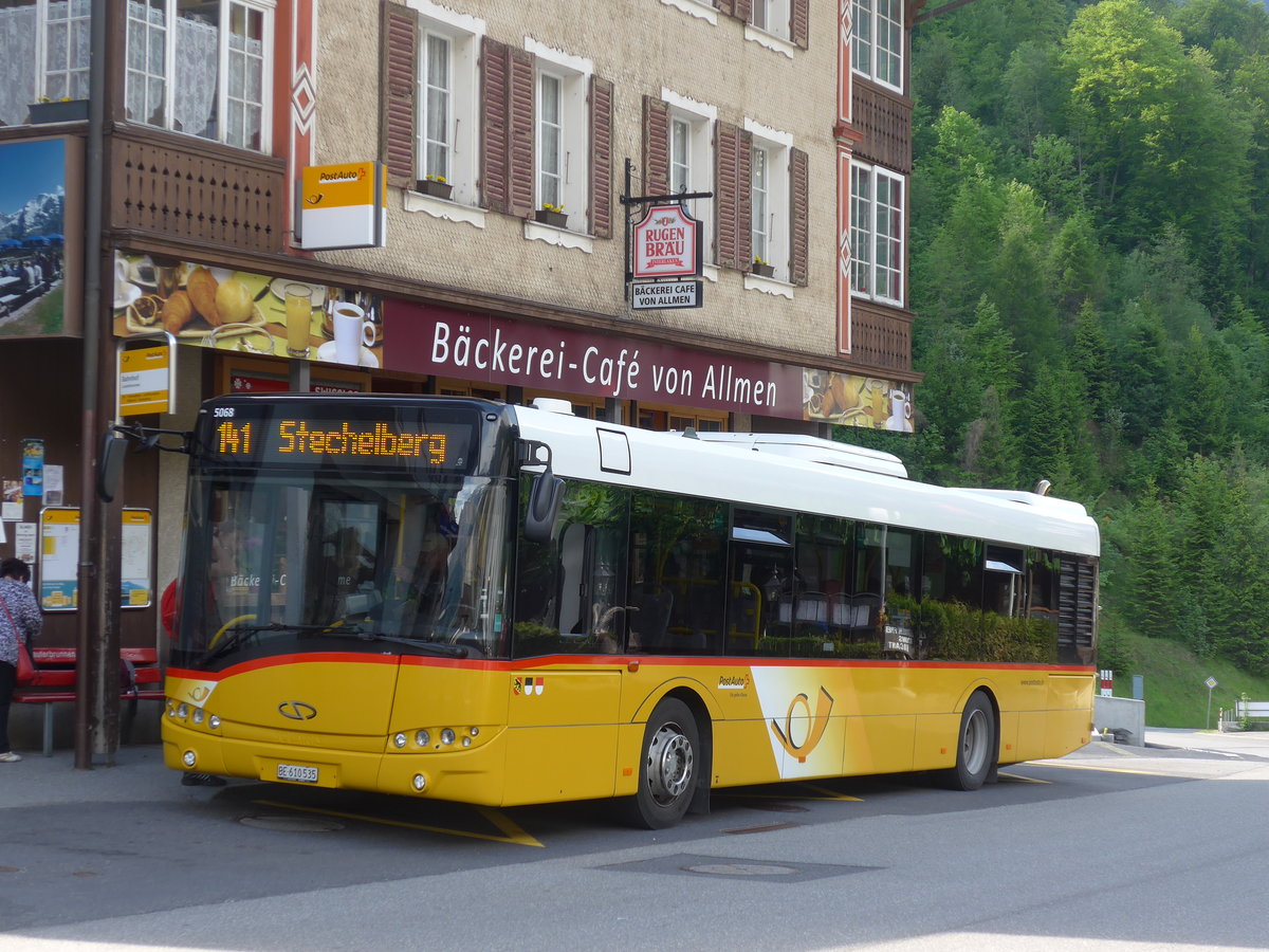 (180'752) - PostAuto Bern - BE 610'535 - Solaris am 24. Mai 2017 beim Bahnhof Lauterbrunnen