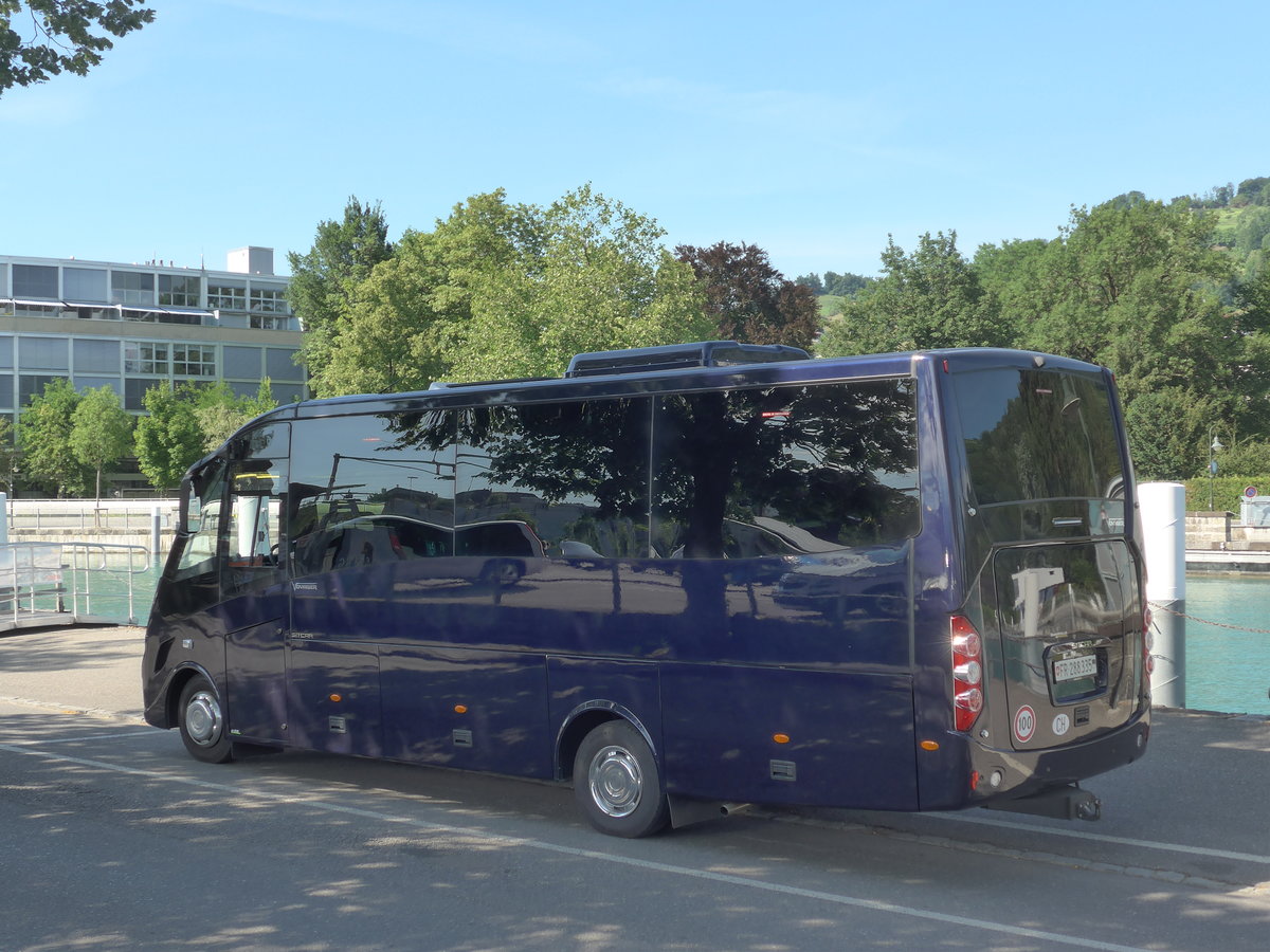 (181'150) - Busmiete, Mnchenstein - FR 288'335 - Iveco/Sitcar am 17. Juni 2017 bei der Schifflndte Thun