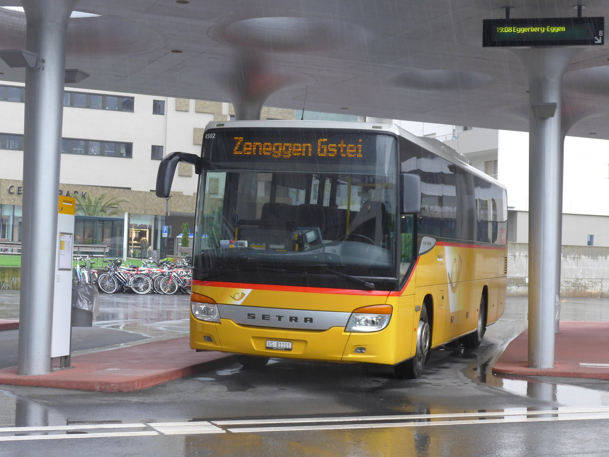 (181'875) - Autotour, Visp - VS 81'111 - Setra am 9. Juli 2017 beim Bahnhof Visp