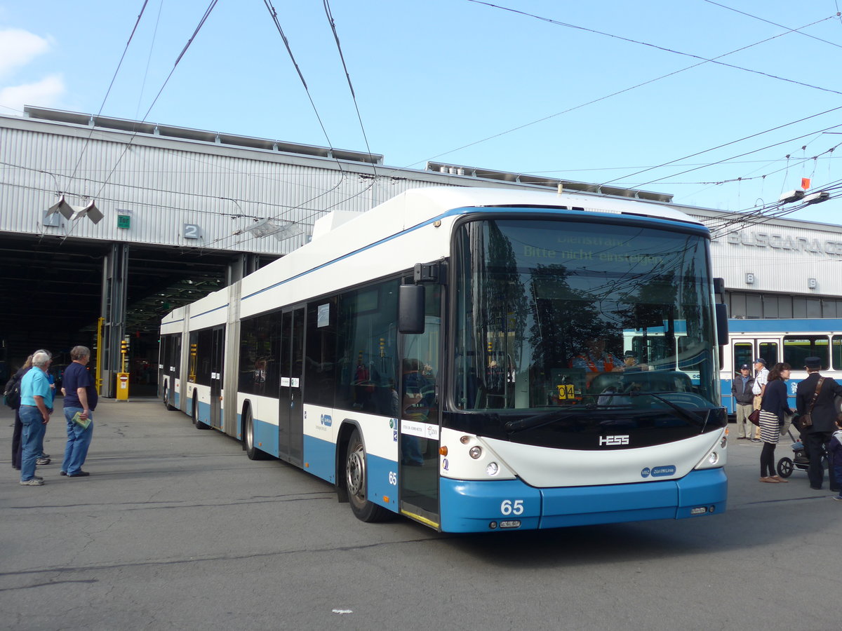 (183'676) - VBZ Zrich - Nr. 65 - Hess/Hess Doppelgelenktrolleybus am 20. August 2017 in Zrich, Garage Hardau