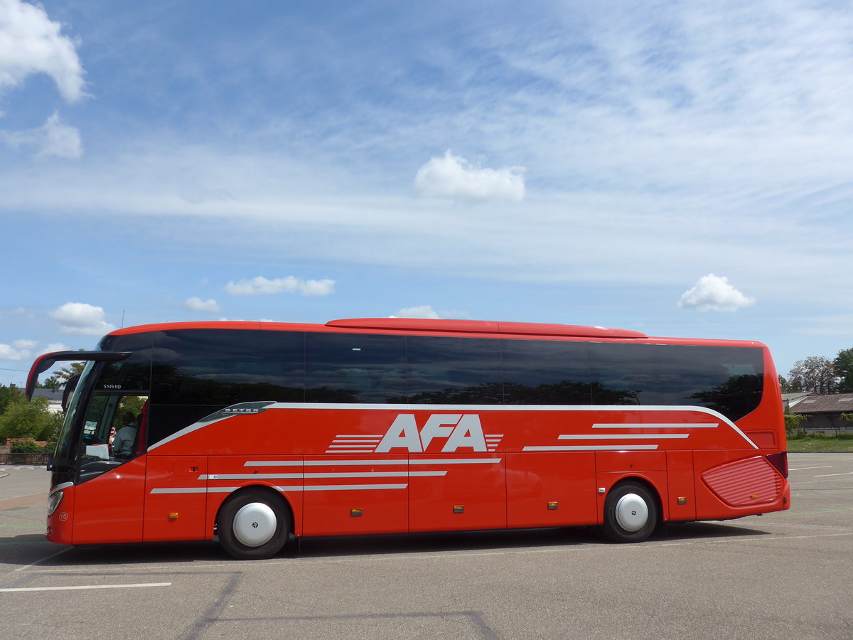 (183'777) - Aus der Schweiz: AFA Adelboden - Nr. 15/BE 26'702 - Setra am 21. August 2017 in Obernai, Carparkplatz