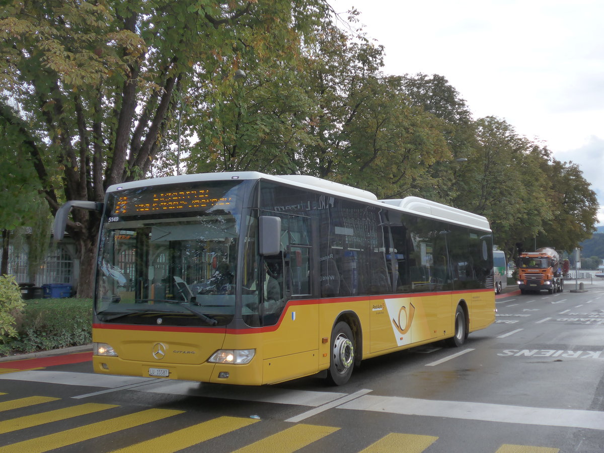 (185'102) - Bucheli, Kriens - Nr. 30/LU 15'587 - Mercedes am 18. September 2017 beim Bahnhof Luzern