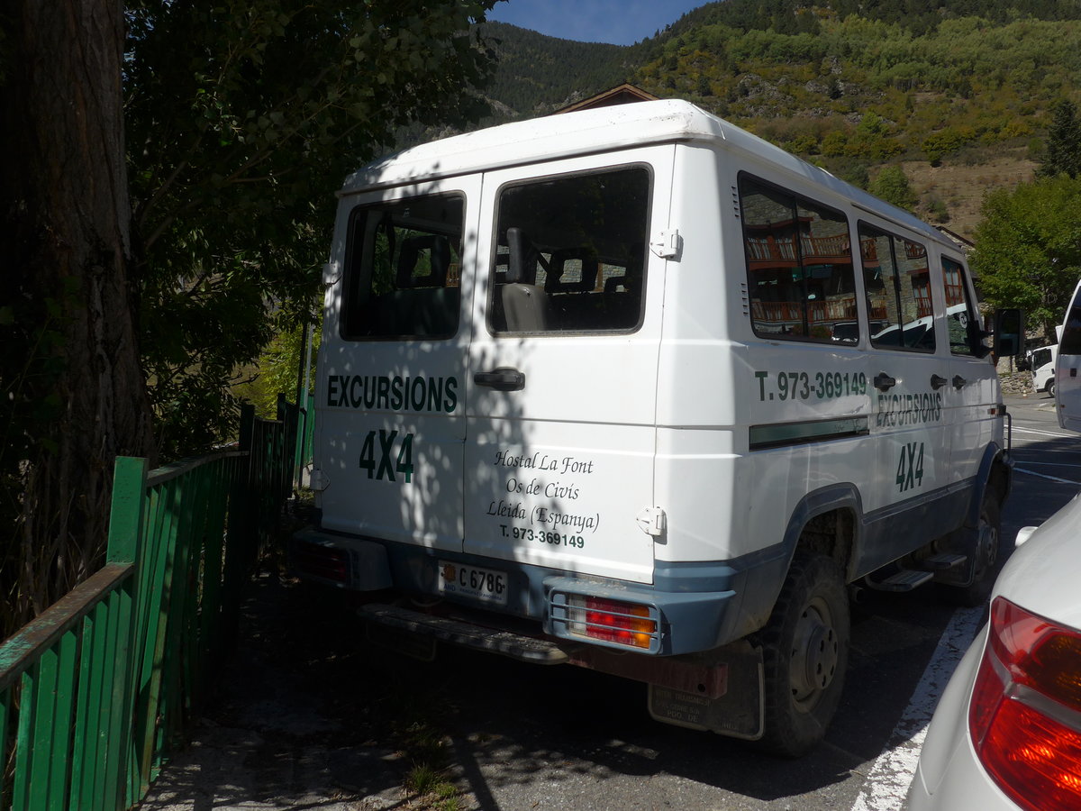 (185'520) - Hostal La Font, Os de Civis - C6786 - Iveco am 28. September 2017 in Os de Civis