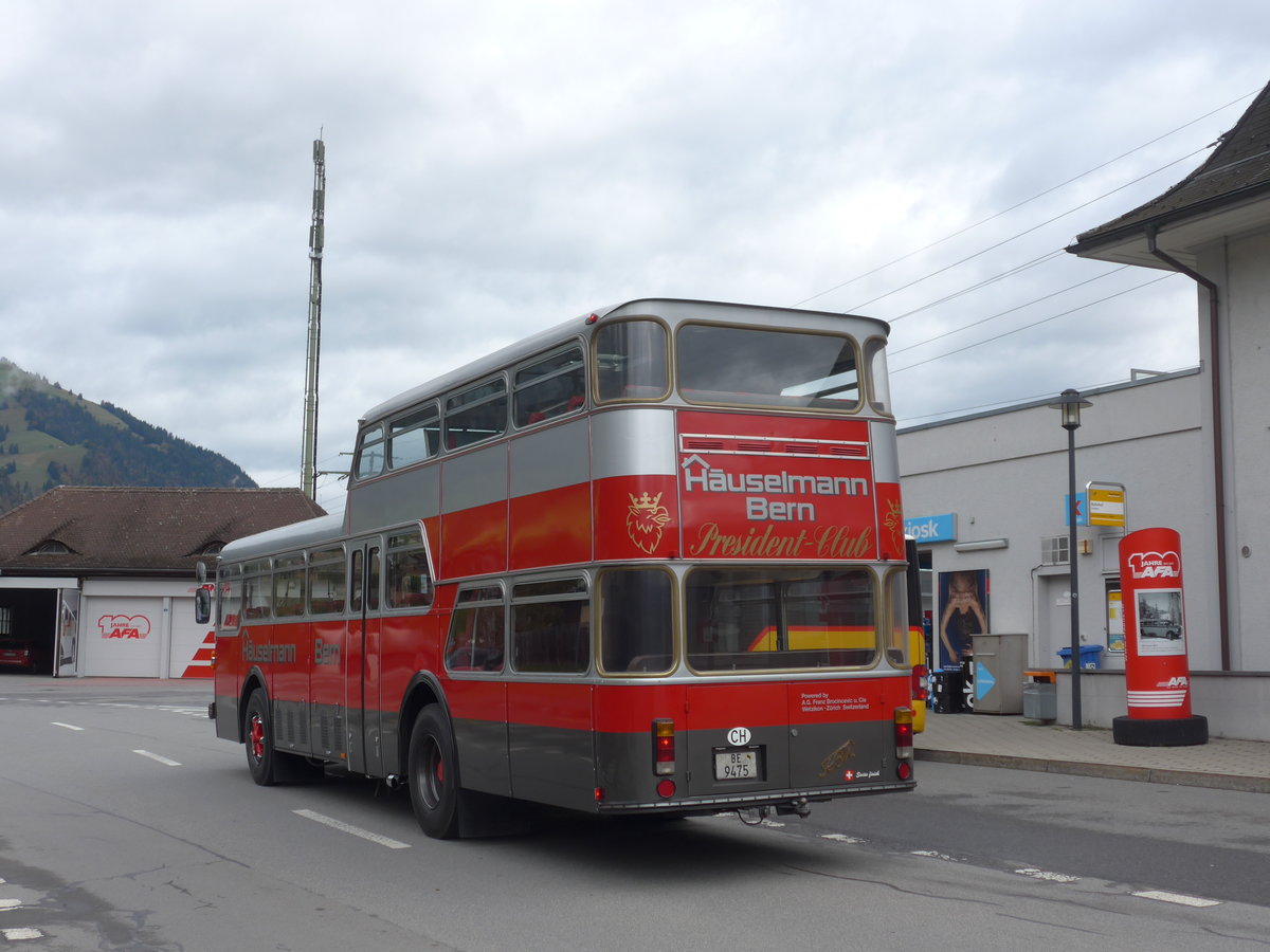 (185'772) - Huselmann, Bern - Nr. 26/BE 9475 - FBW/Vetter-R&J Anderthalbdecker (ex AFA Adelboden Nr. 9) am 8. Oktober 2017 beim Bahnhof Frutigen