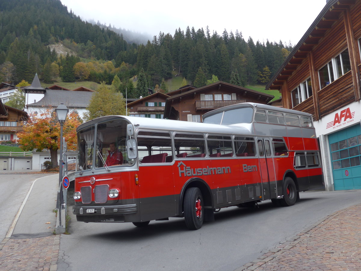 (185'810) - Huselmann, Bern - Nr. 26/BE 9475 - FBW/Vetter-R&J Anderthalbdecker (ex AFA Adelboden Nr. 9) am 8. Oktober 2017 in Adelboden, Busstation