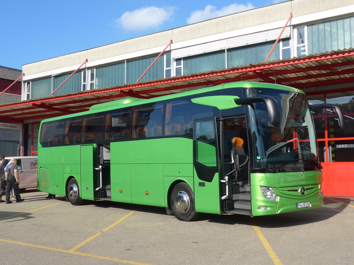 (186'170) - Aus Deutschland: Mercedes, Mannheim - MA-MB 180 - Mercedes am 3. November 2017 in Kloten, EvoBus