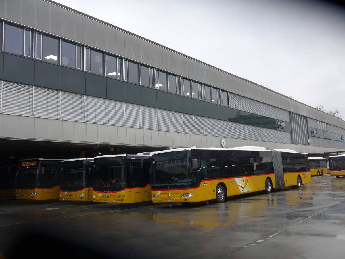 (186'519) - PostAuto Bern - Nr. 636/BE 560'405 - Mercedes am 19. November 2017 in Bern, Postautostation