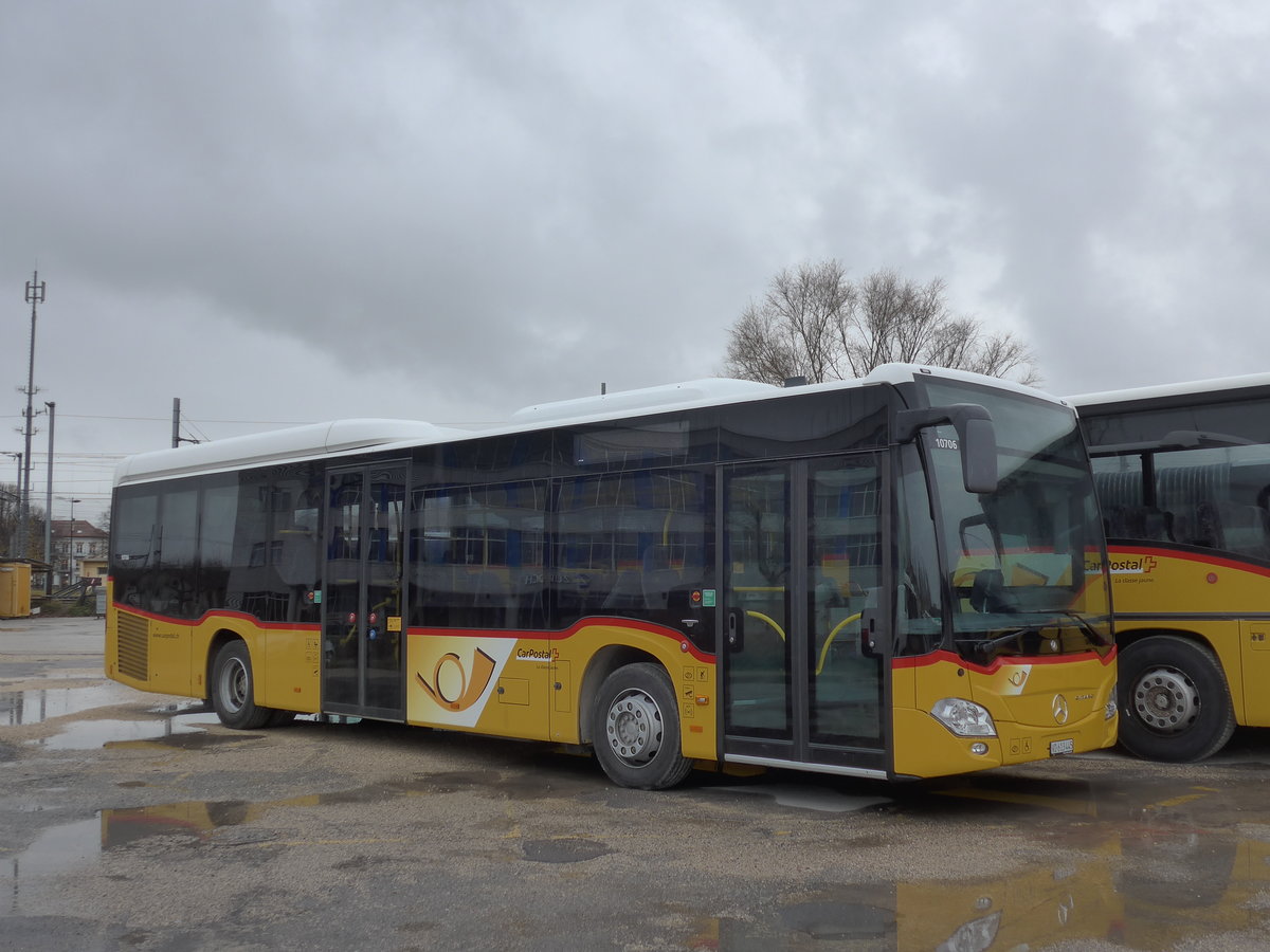 (186'654) - CarPostal Ouest - VD 613'445 - Mercedes am 25. November 2017 in Yverdon, Garage