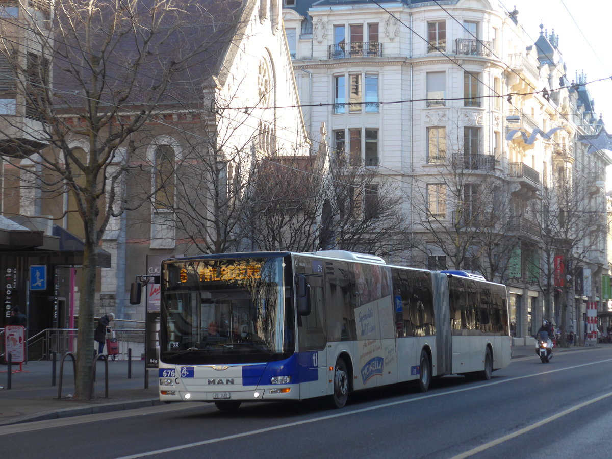 (187'164) - TL Lausanne - Nr. 676/VD 1487 - MAN am 23. Dezember 2017 in Lausanne, Chauderon