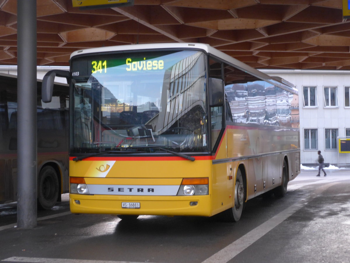 (187'270) - TRD, Savise - VS 16'013 - Setra (ex Dubuis, Savise) am 23. Dezember 2017 beim Bahnhof Sion