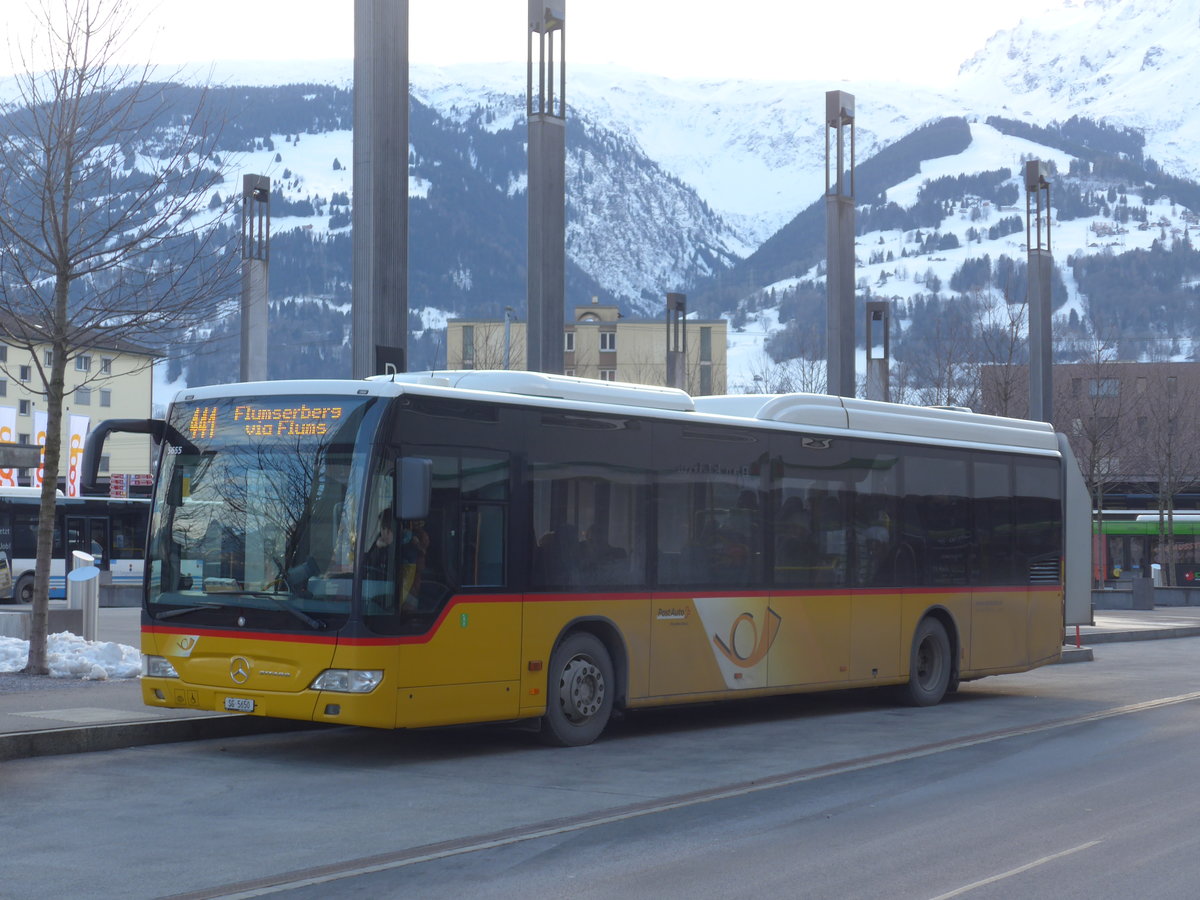 (187'426) - Heim, Flums - SG 5650 - Mercedes am 26. Dezember 2017 beim Bahnhof Sargans