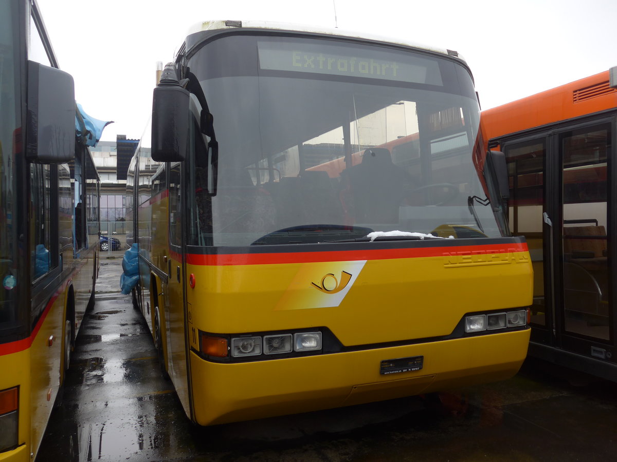 (188'315) - Sulzberger, Htten - Nr. 11 - Neoplan (ex Thepra, Stans Nr. 11; ex Riederer, St. Margarethenberg; ex PostAuto Graubnden; ex P 25'137) am 8. Februar 2018 in Frauenfeld, Langdorfstrasee