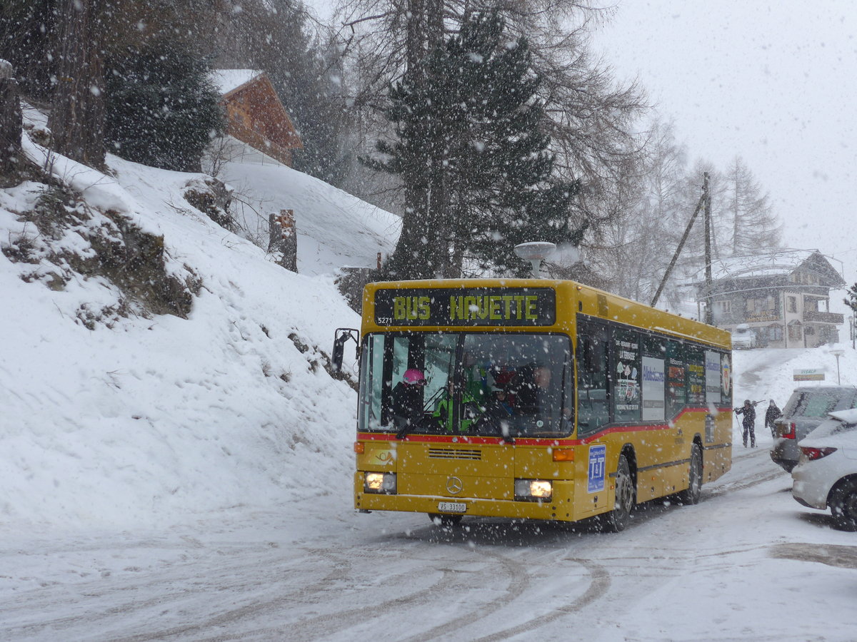 (188'369) - PostAuto Wallis - Nr. 17/VS 33'100 - Mercedes (ex Theytaz, Sion; ex AAGL Liestal Nr. 57) am 11. Februar 2018 in Veysonnaz, Station