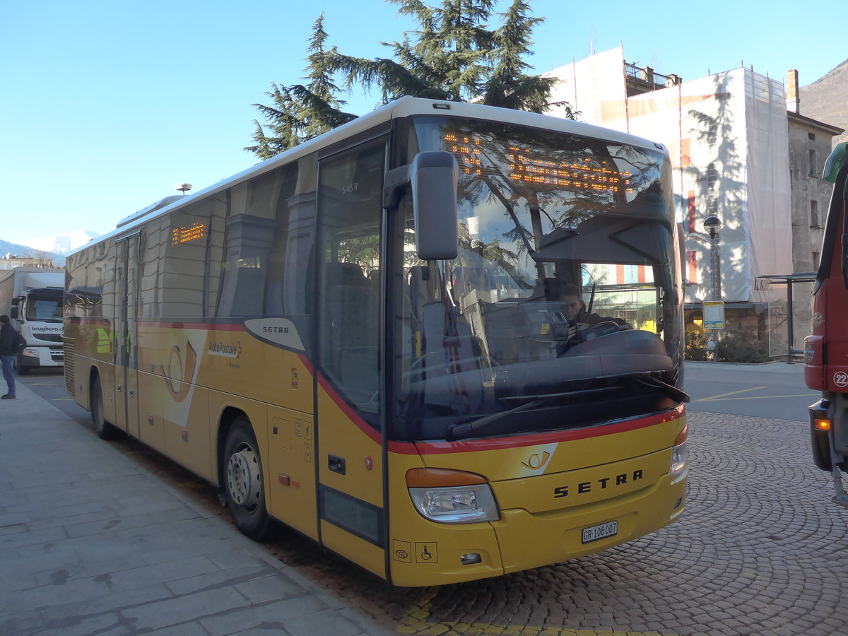 (188'548) - TpM, Mesocco - Nr. 7/GR 108'007 - Setra am 14. Februar 2018 beim Bahnhof Bellinzona