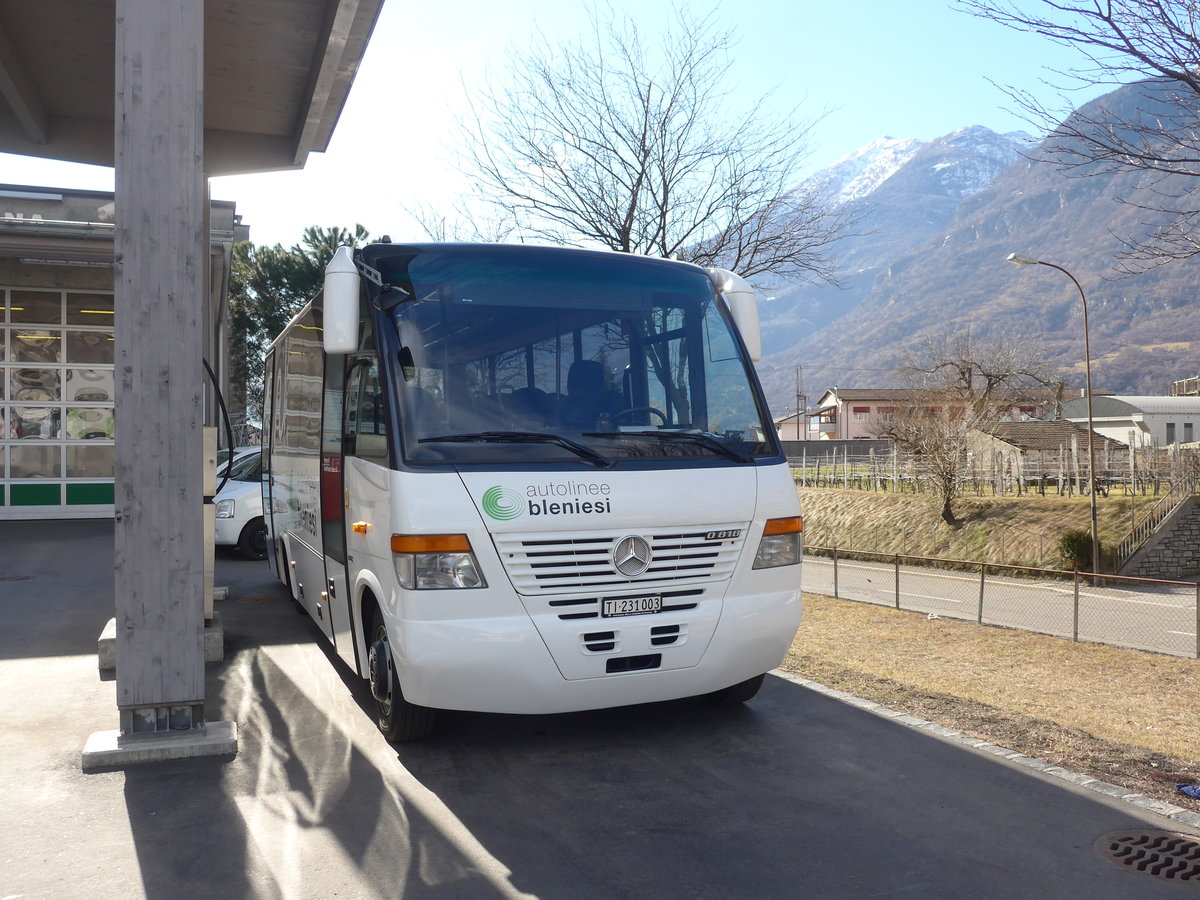 (188'586) - ABl Biasca - Nr. 3/TI 231'003 - Mercedes am 14. Februar 2018 in Biasca, Garage