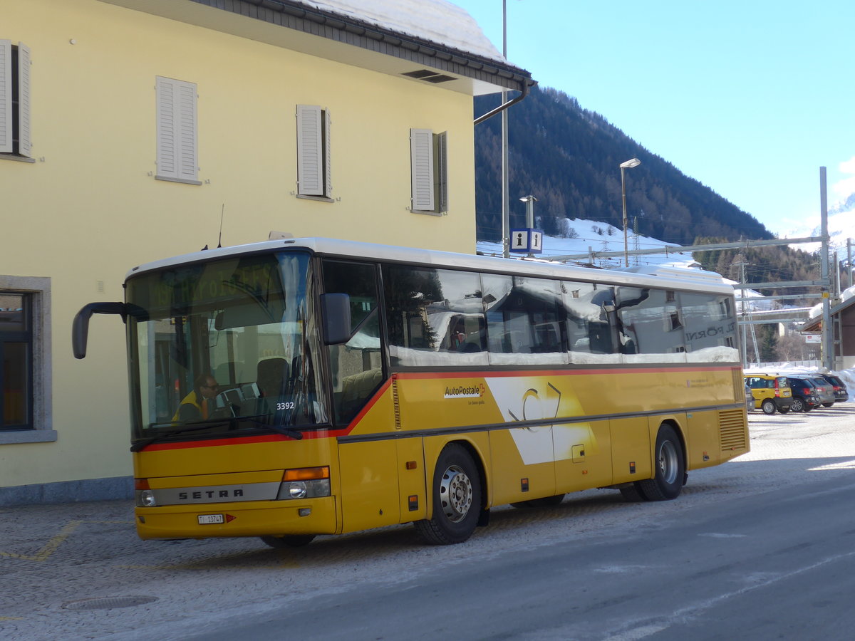 (188'613) - Barenco, Faido - TI 13'747 - Setra am 14. Februar 2018 beim Bahnhof Airolo