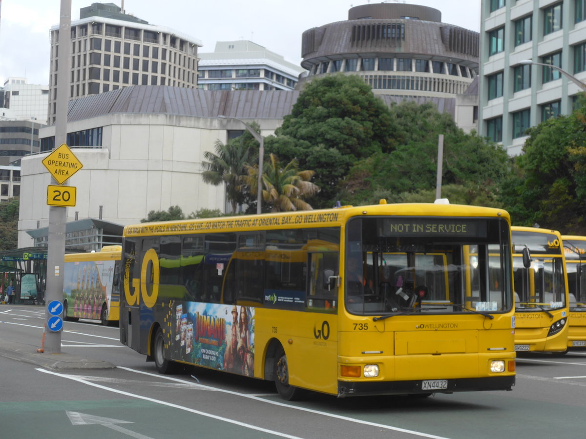 (191'629) - GO Wellington - Nr. 735/XN4432 - MAN/Designline (ex Stagecoach, Auckland Nr. 735) am 27. April 2018 beim Bahnhof Wellington