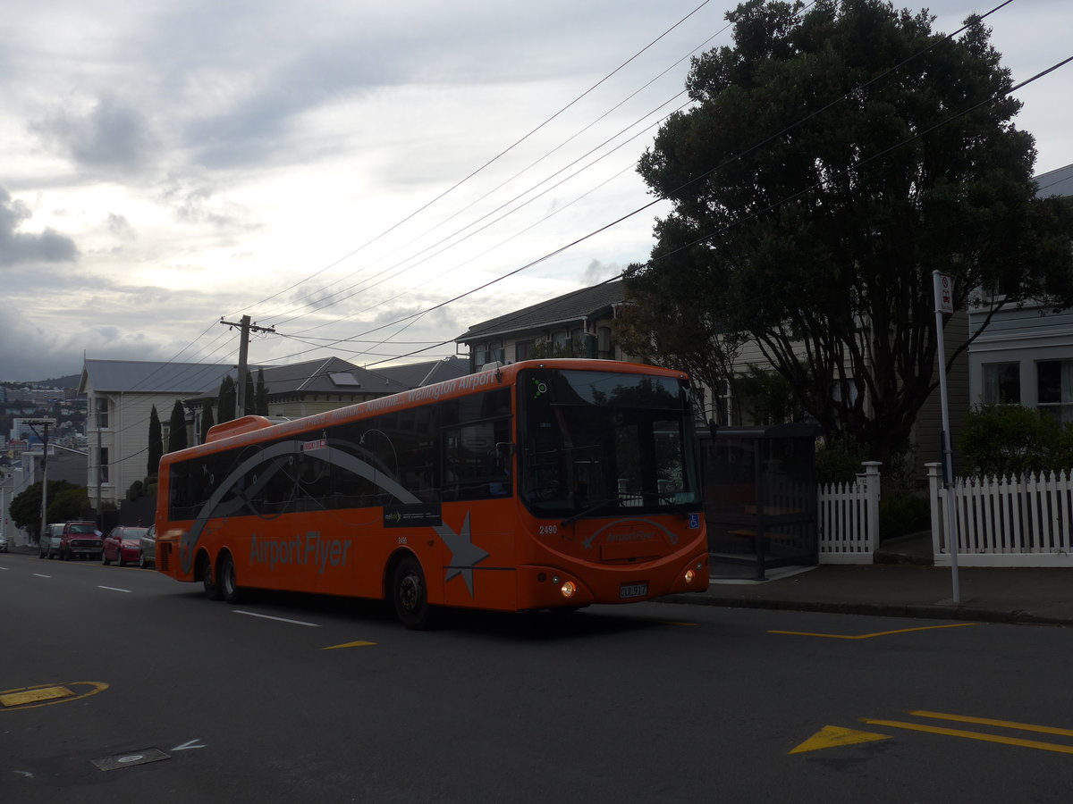 (191'789) - Airport Flyer, Wellington - Nr. 2490/CUL917 - MAN/Designline am 27. April 2018 in Wellington, Hataitai Bus Tunnel