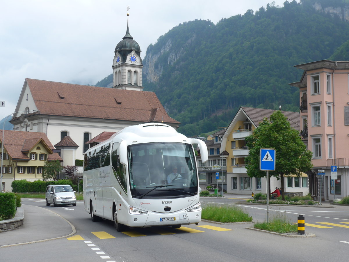 (193'110) - Aus Portugal: Lopes, Porto - Nr. 8550/57-QV-57 - Irizar am 20. Mai 2018 in Wolfenschiessen, Hauptstrasse