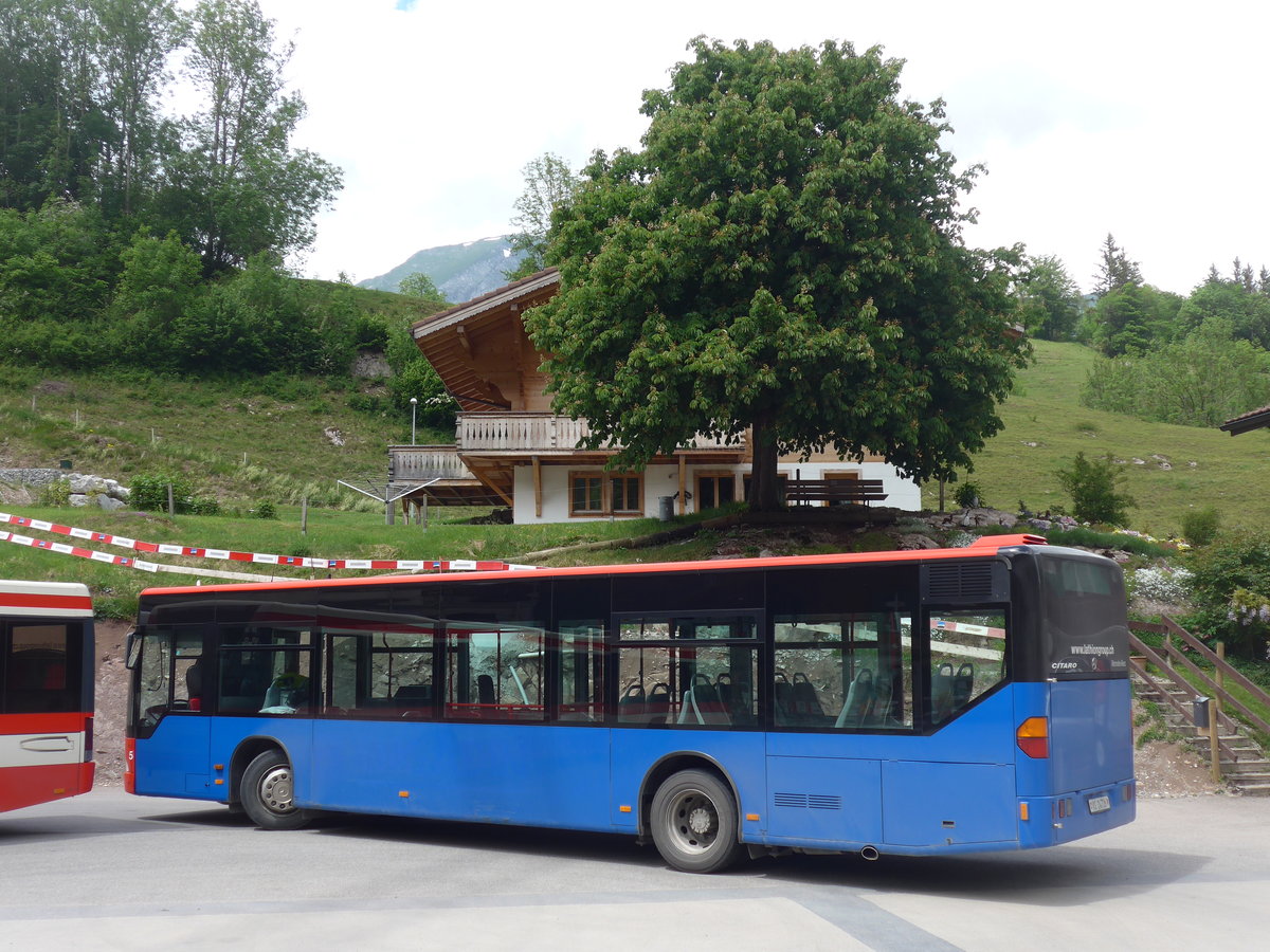 (193'313) - Lathion, Sion - Nr. 5/VS 24'726 - Mercedes (ex Chrisma, St. Moritz Nr. 1) am 21. Mai 2018 beim Bahnhof Montbovon