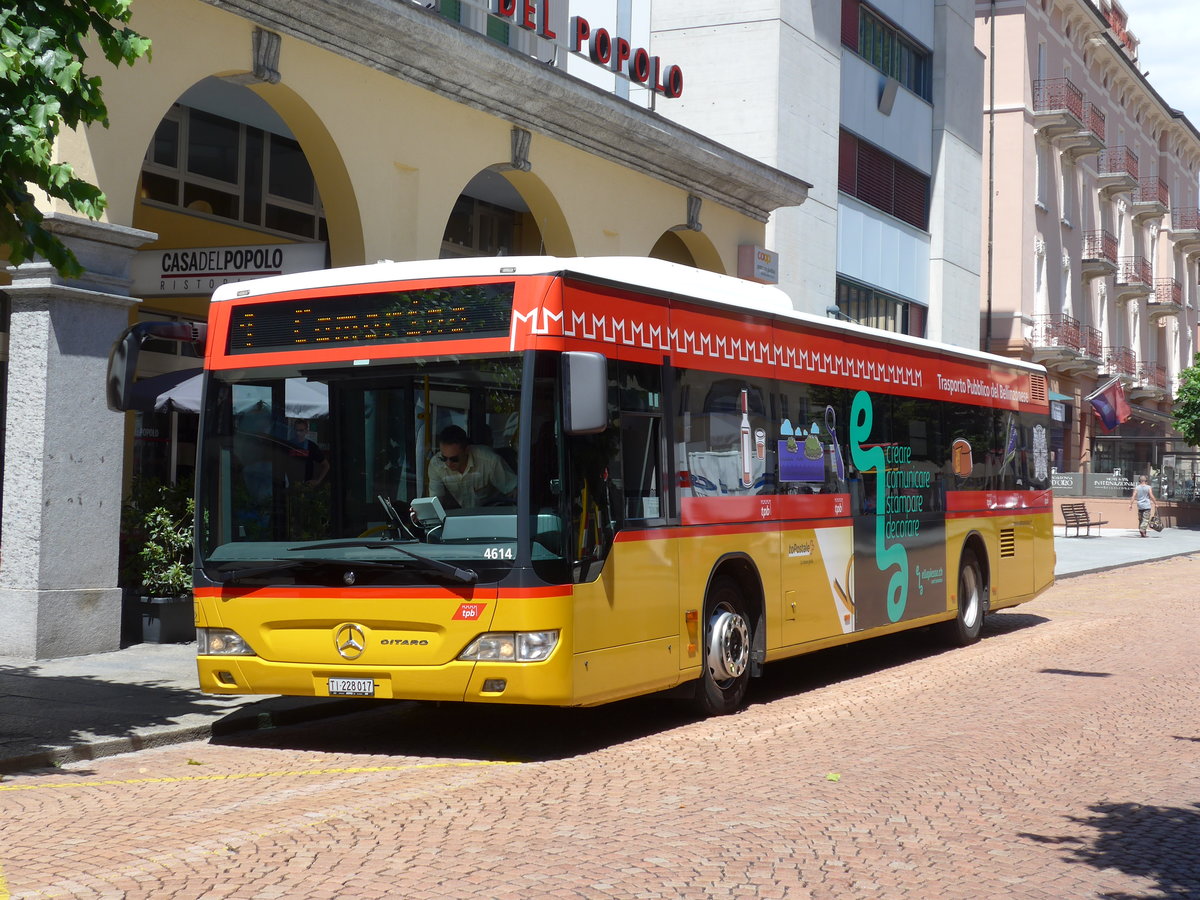 (193'862) - AutoPostale Ticino - TI 228'017 - Mercedes am 9. Juni 2018 beim Bahnhof Bellinzona