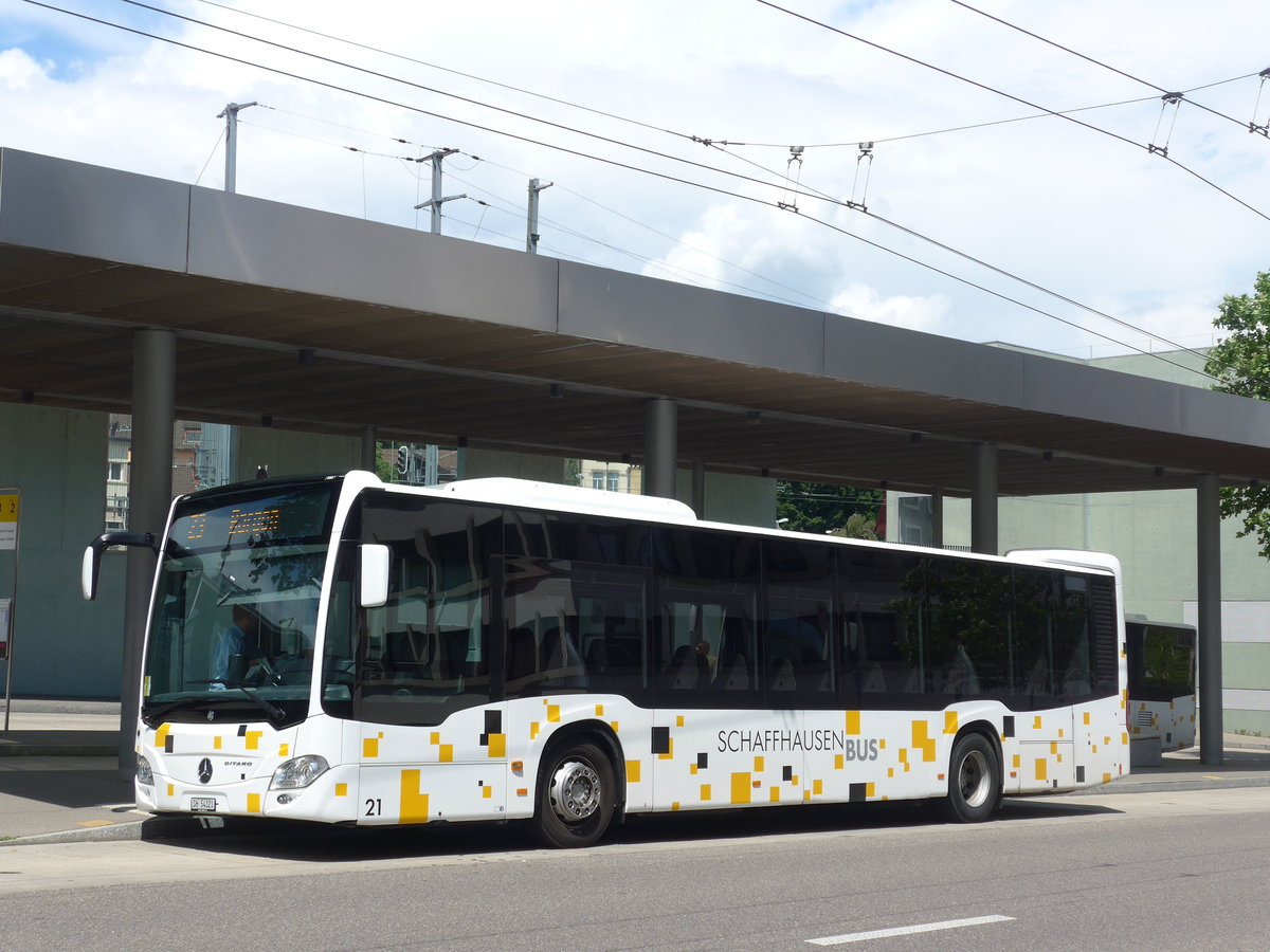 (193'927) - SB Schaffhausen - Nr. 21/SH 54'321 - Mercedes am 10. Juni 2018 beim Bahnhof Schaffhausen