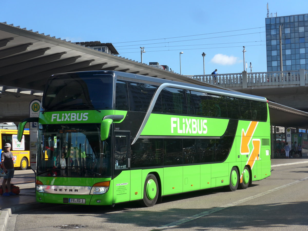 (194'138) - Hummel, Kirchzarten - FR-RD 1 - Setra am 18. Juni 2018 beim Bahnhof Freiburg