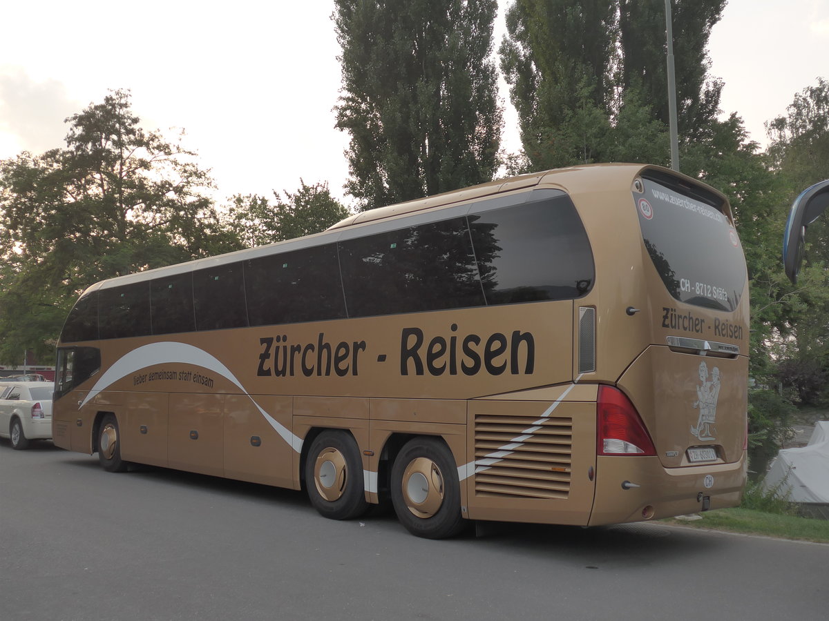 (195'523) - Zrcher, Stfa - ZH 60'301 - Neoplan am 4. August 2018 in Thun, Strandbad