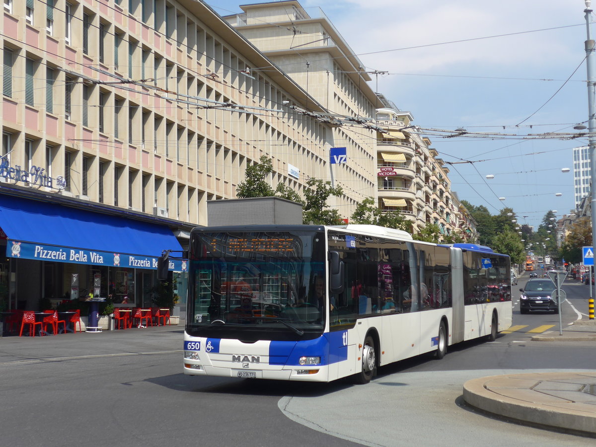 (195'742) - TL Lausanne - Nr. 650/VD 236'771 - MAN am 6. August 2018 beim Bahnhof Lausanne