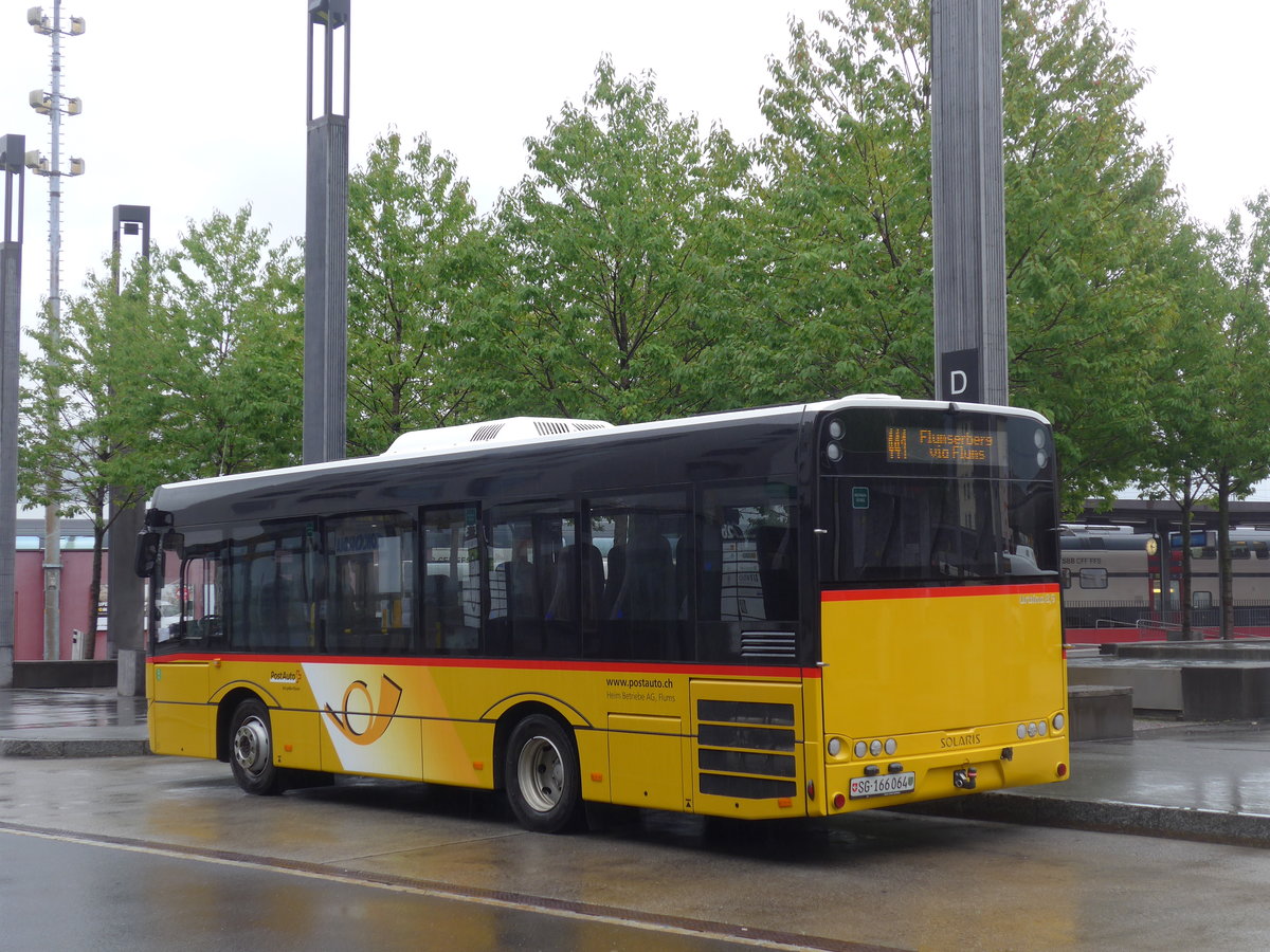 (196'340) - Heim, Flums - SG 166'064 - Solaris am 1. September 2018 beim Bahnhof Sargans