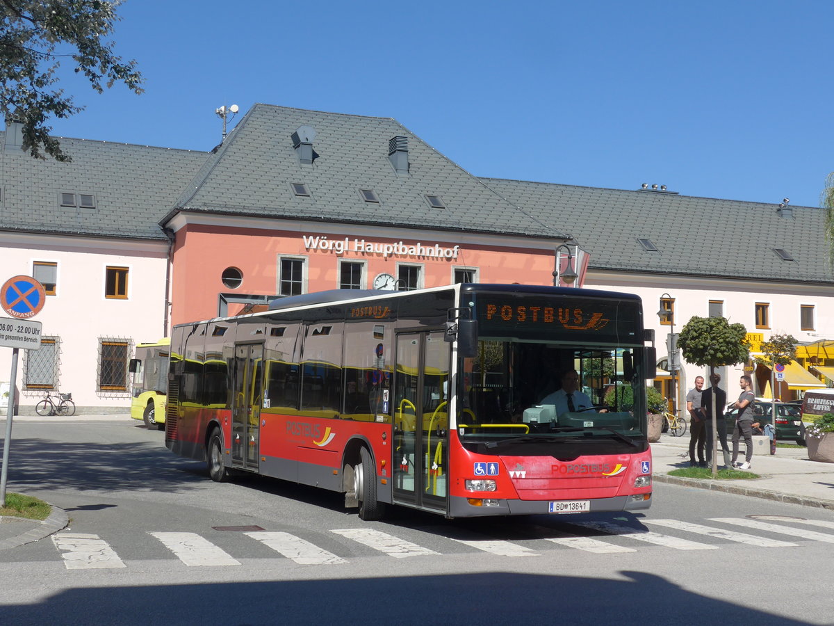 (196'956) - PostBus - BD 13'641 - MAN am 12. September 2018 beim Bahnhof Wrgl