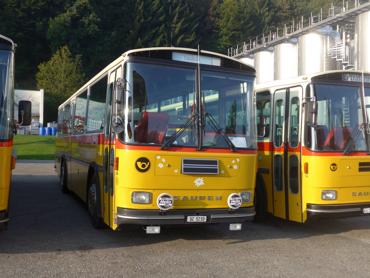 (197'978) - Fssler, Unteriberg - Nr. 6/SZ 5232 - Saurer/R&J (ex Schrch, Gutenburg Nr. 6; ex P 24'358) am 30. September 2018 in Willisau, Altes Zeughaus