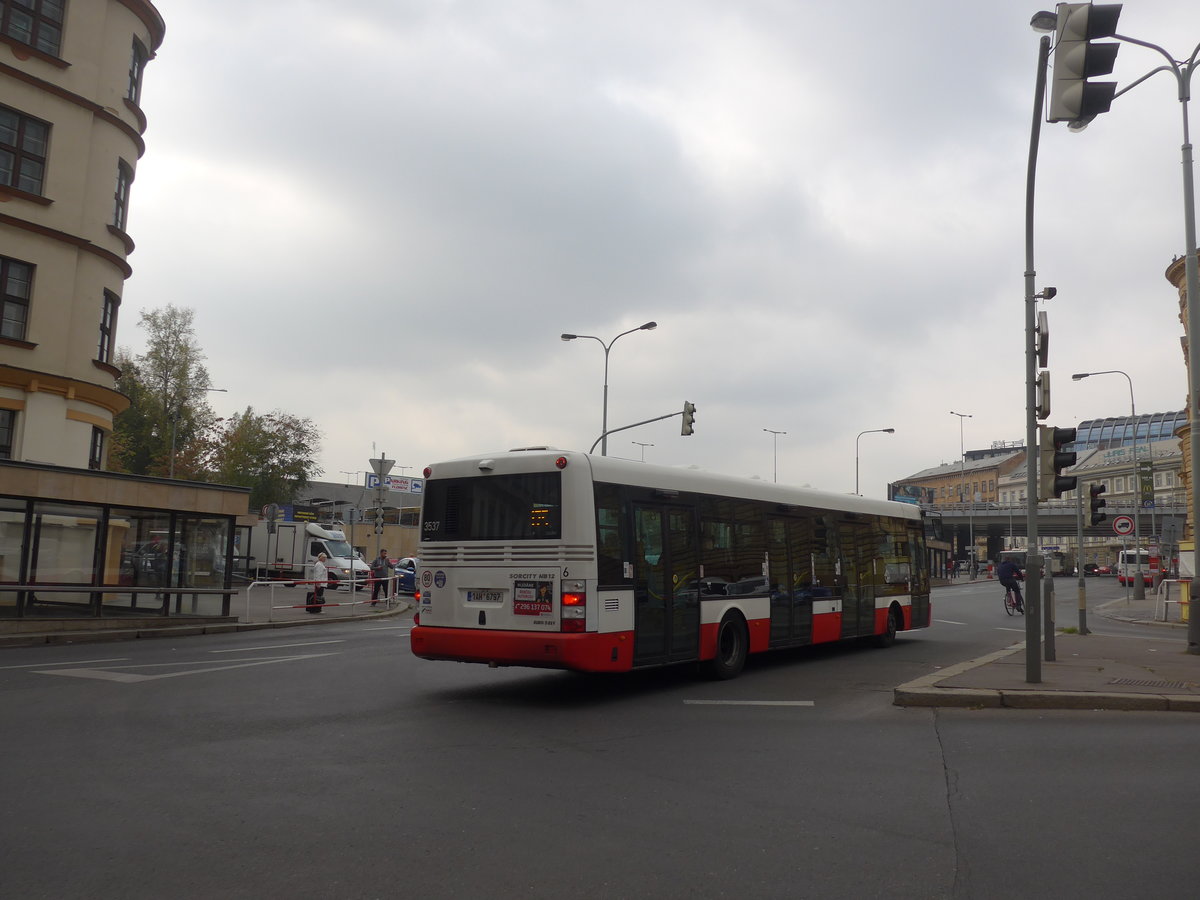 (198'571) - DPP Praha - Nr. 3537/1AH 6797 - SOR am 19. Oktober 2018 in Praha, Florenc