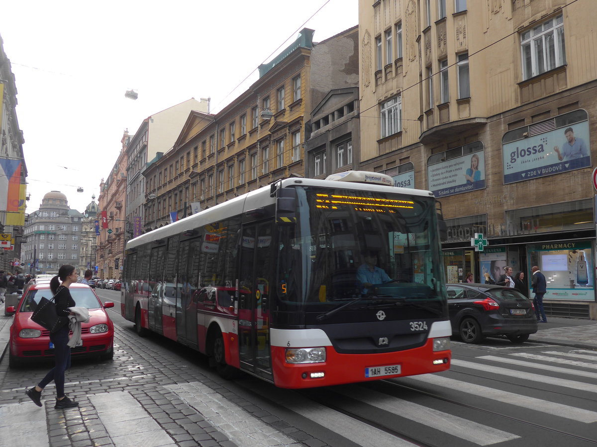 (198'670) - DPP Praha - Nr. 3524/1AH 5585 - SOR am 19. Oktober 2018 in Praha, Jindrissk