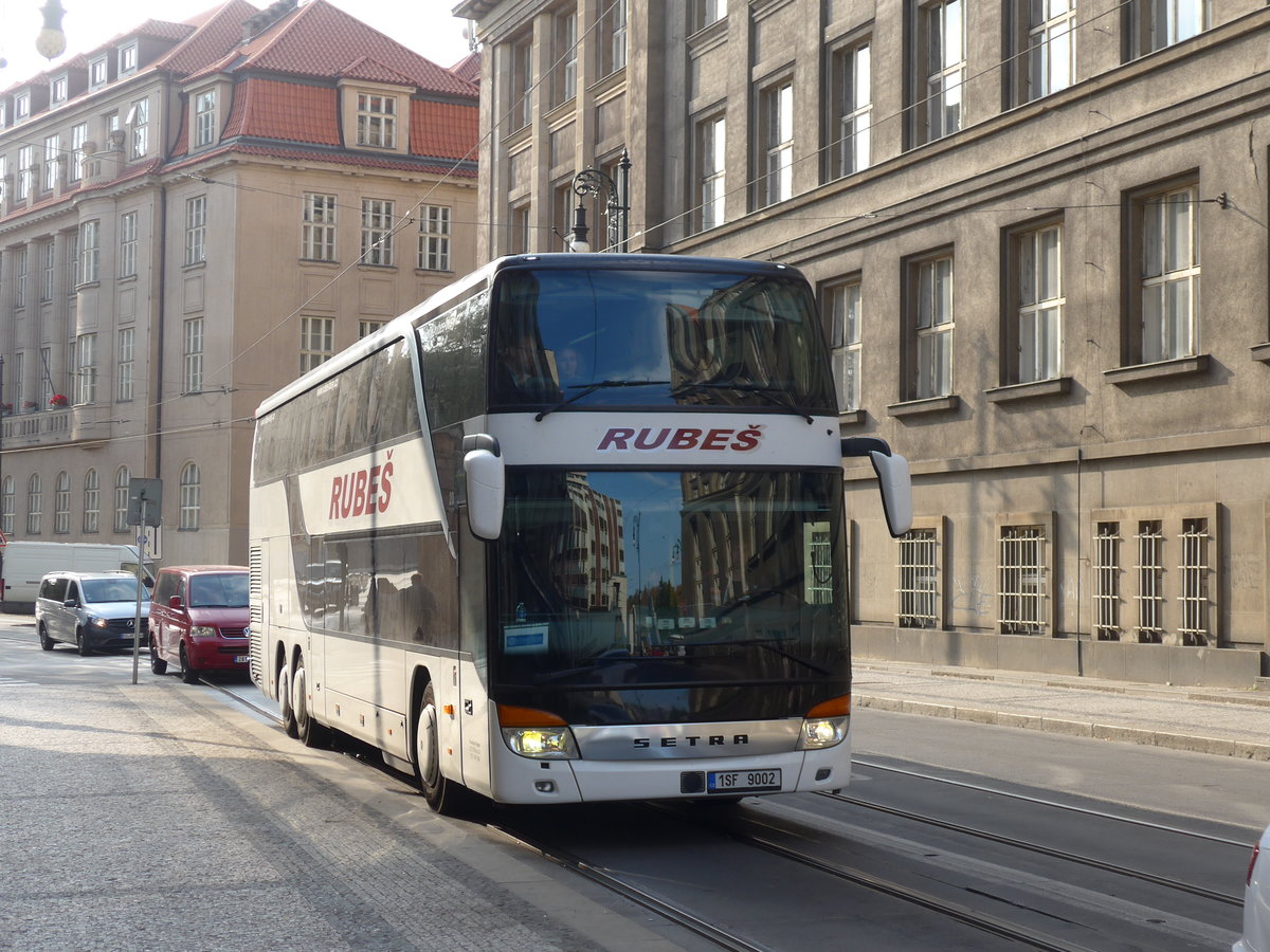 (198'895) - Rubes, Risuty - 1SF 9002 - Setra am 20. Oktober 2018 in Praha, Prvnick Fakulta