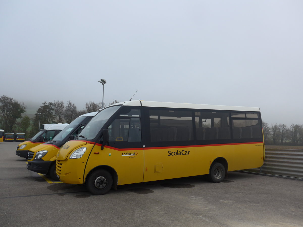 (199'241) - CarPostal Ouest - JU 60'379 - Cacciamali (ex VD 254'615) am 4. November 2018 in Develier, Parkplatz