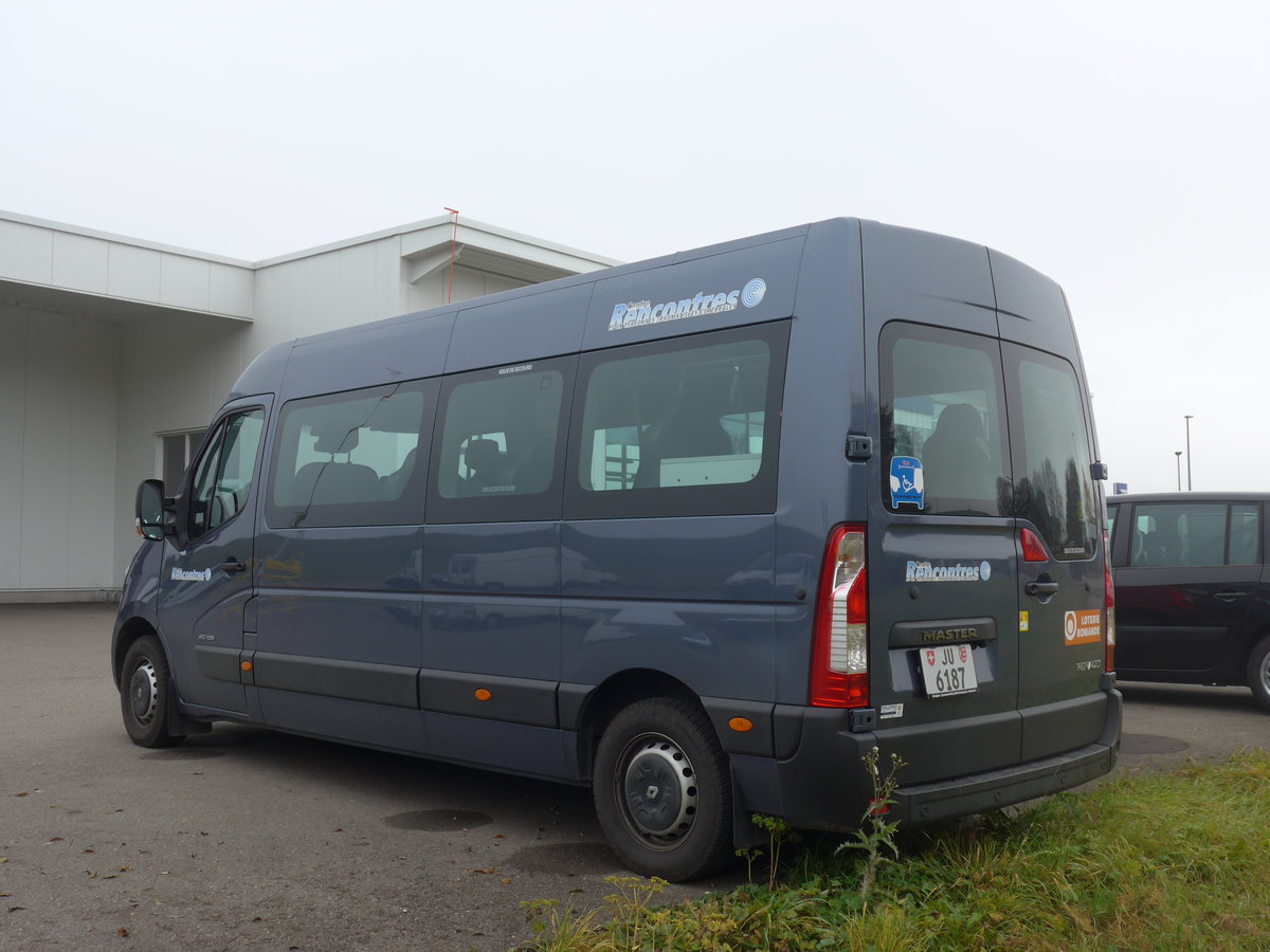 (199'247) - Centre Rencontres, Courfaivre - JU 6187 - Renault am 4. November 2018 in Delmont, Garage Willemin