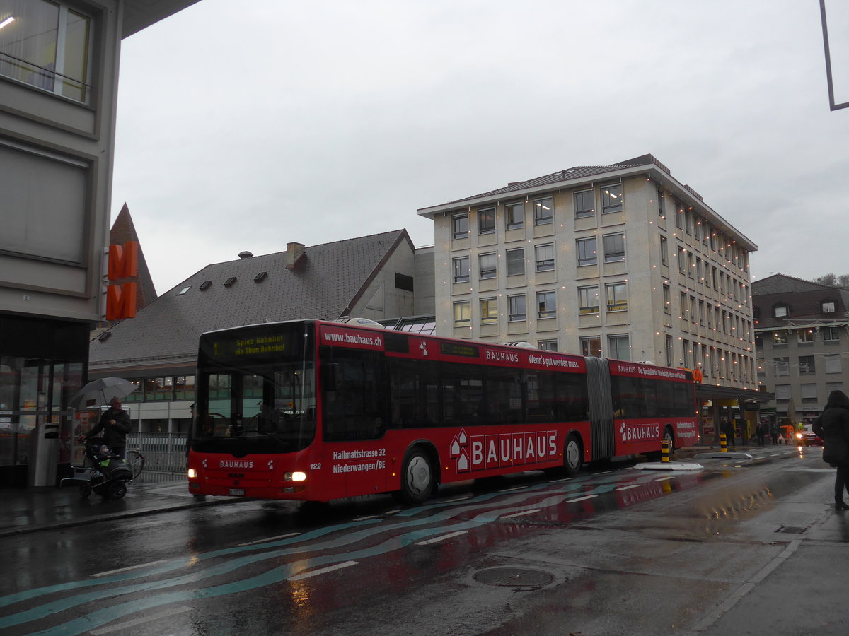 (199'641) - STI Thun - Nr. 122/BE 700'122 - MAN am 6. Dezember 2018 in Thun, Marktplatz