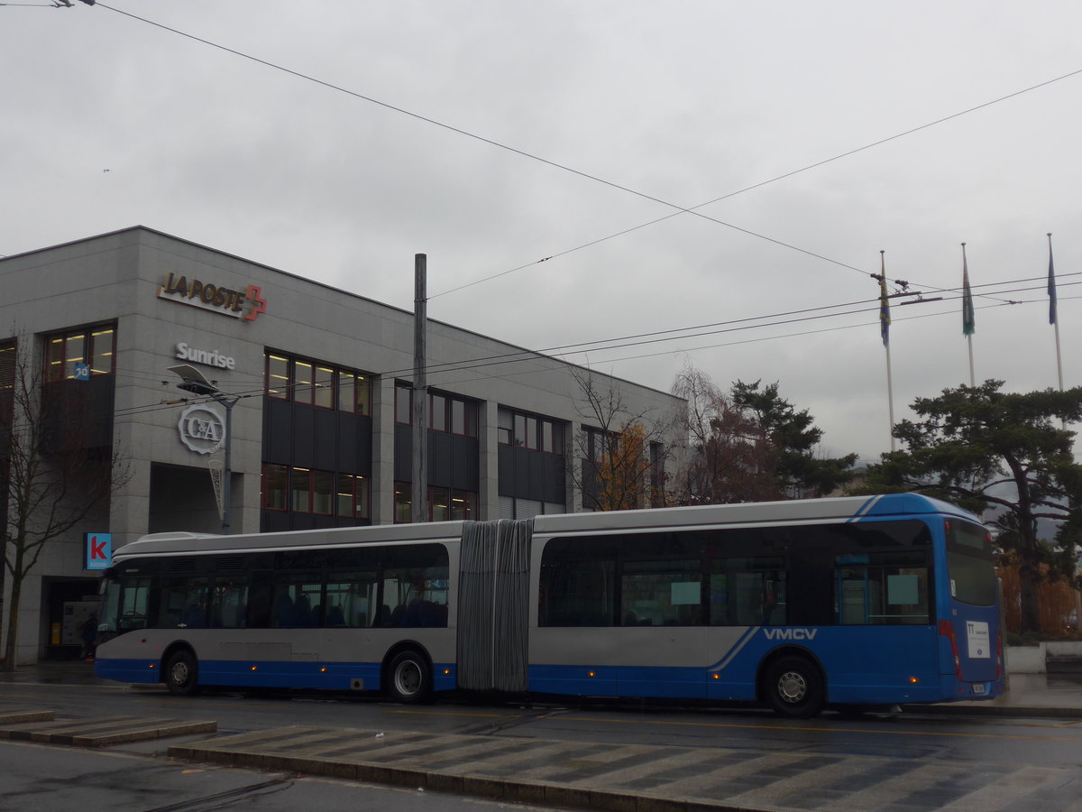 (200'011) - VMCV Clarens - Nr. 60/VD 1360 - Van Hool am 17. Dezember 2018 beim Bahnhof Vevey