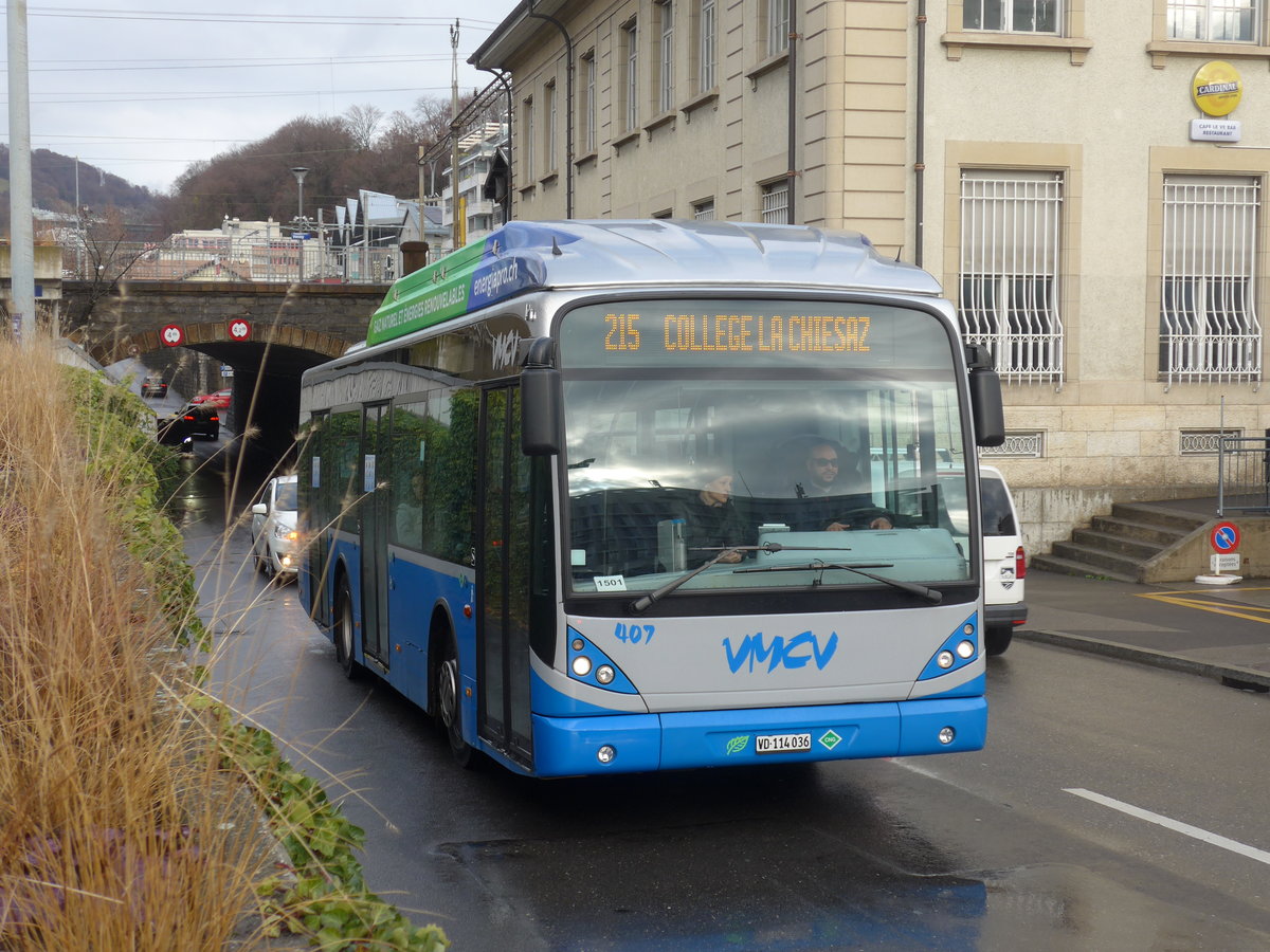 (200'070) - VMCV Clarens - Nr. 407/VD 114'036 - Van Hool (ex Nr. 107) am 17. Dezember 2018 beim Bahnhof Vevey