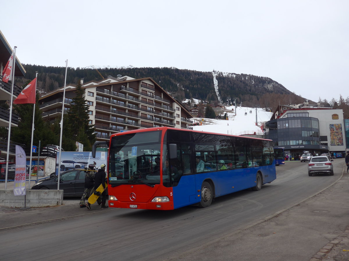 (200'359) - Lathion, Sion - Nr. 5/VS 24'726 - Mercedes (ex Chrisma, St. Moritz Nr. 1) am 30. Dezember 2018 in Haute-Nendaz, Tlcabine