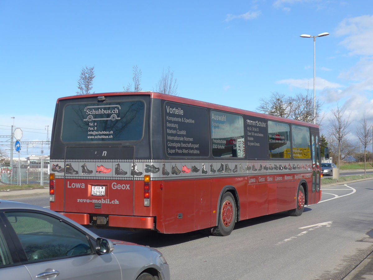 (202'307) - Schuhbus, Fahrwangen - FR 342'583 - NAW/Hess am 11. Mrz 2019 beim Bahnhof Meyrin