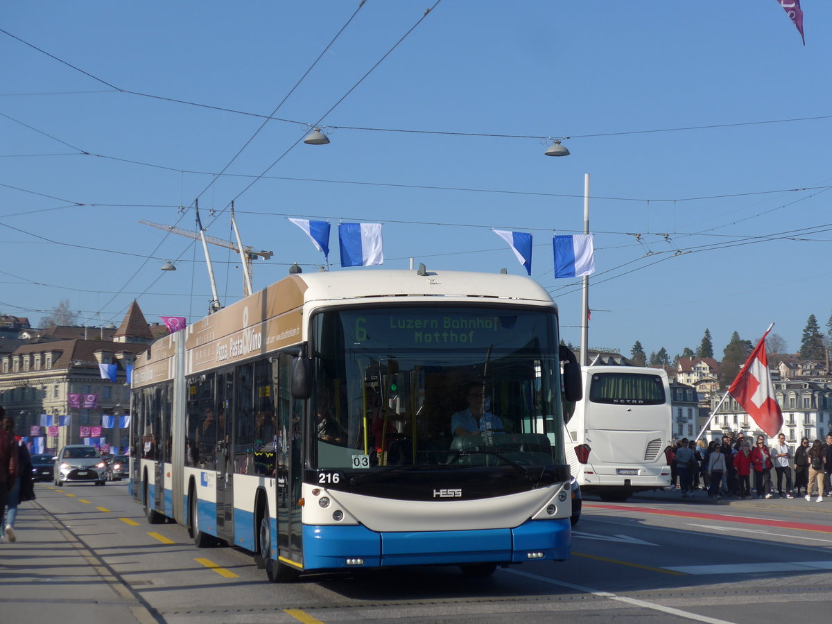 (203'363) - VBL Luzern - Nr. 216 - Hess/Hess Gelenktrolleybus am 30. Mrz 2019 in Luzern, Bahnhofbrcke
