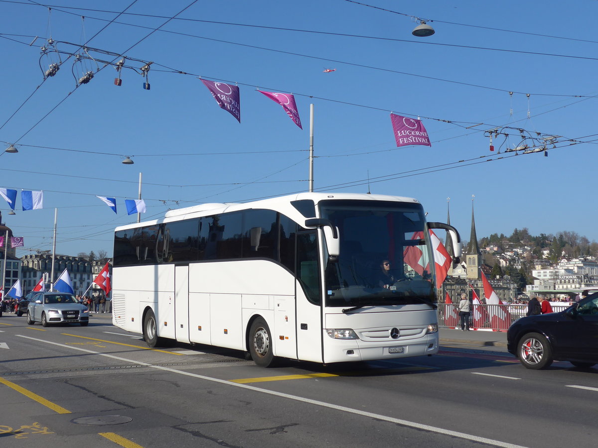 (203'377) - Burkhard, Uster - ZH 654'390 - Mercedes am 30. Mrz 2019 in Luzern, Bahnhofbrcke