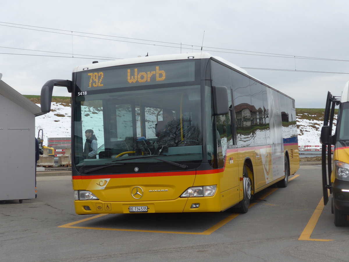 (203'471) - PostAuto Bern - Nr. 535/BE 734'535 - Mercedes am 7. April 2019 beim Bahnhof Biglen