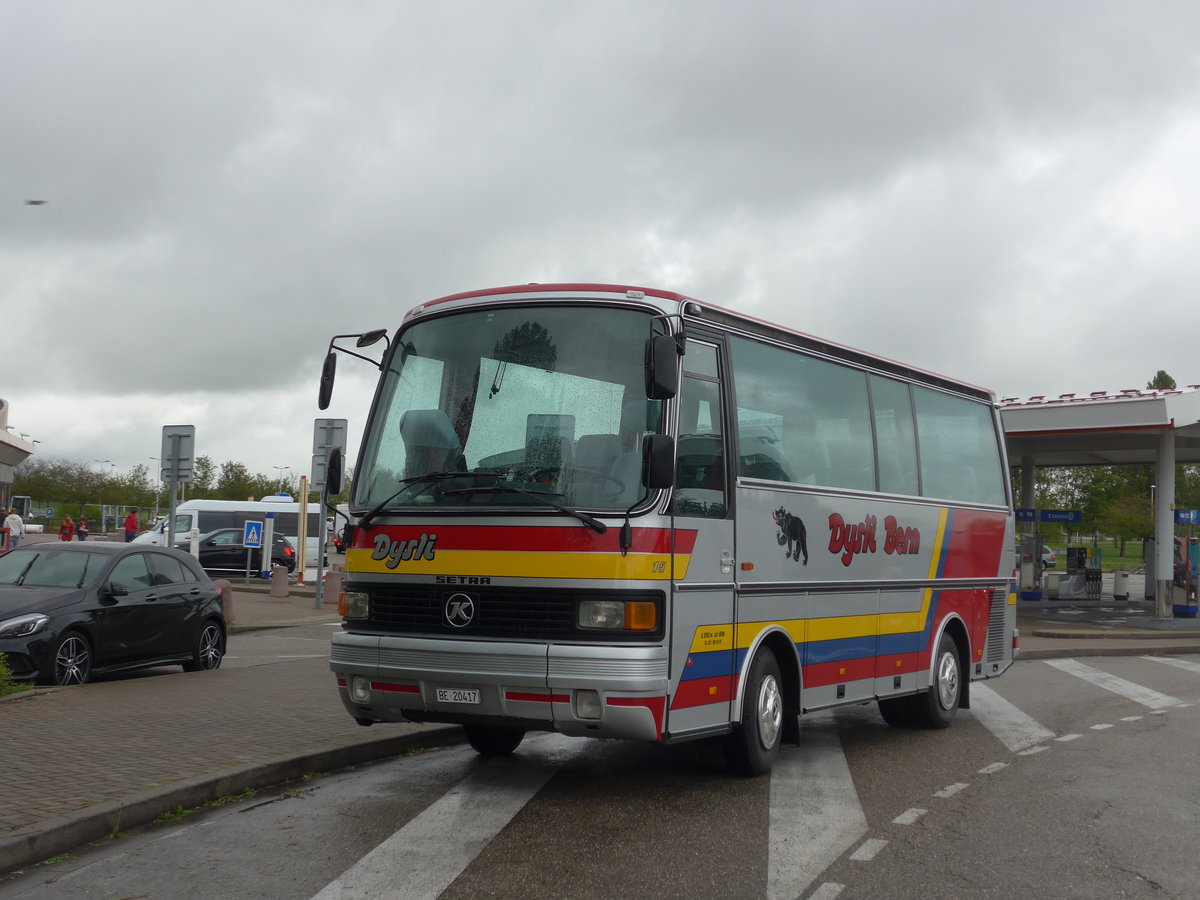 (203'919) - Aus der Schweiz: Dysli, Bern - Nr. 15/BE 20'417 - Setra (ex Auto-Transports, La Cte-aux-Fes) am 26. April 2019 in Orschwiller, Raststtte