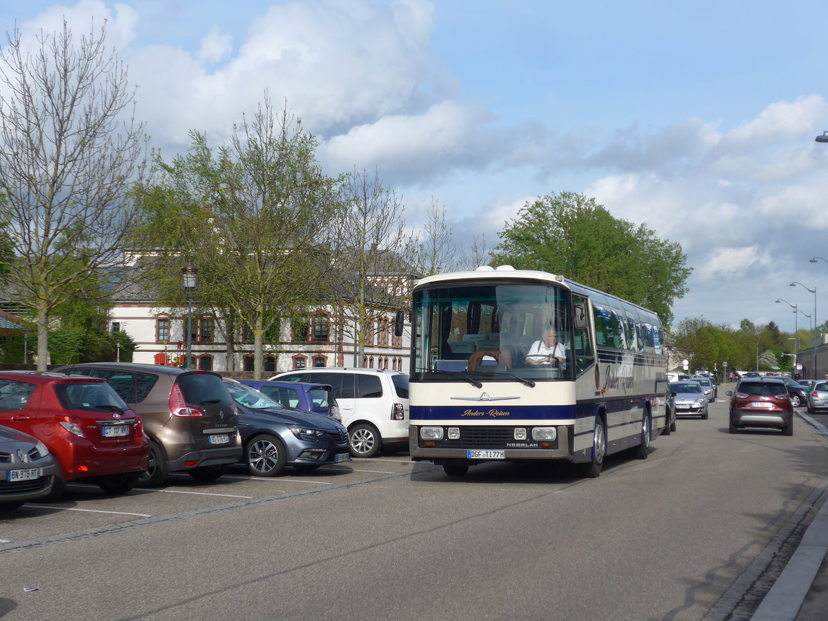 (204'069) - Aus Deutschland: Anders, Mnchen - DGF-TI 77H - Neoplan am 26. April 2019 in Haguenau, Parkplatz